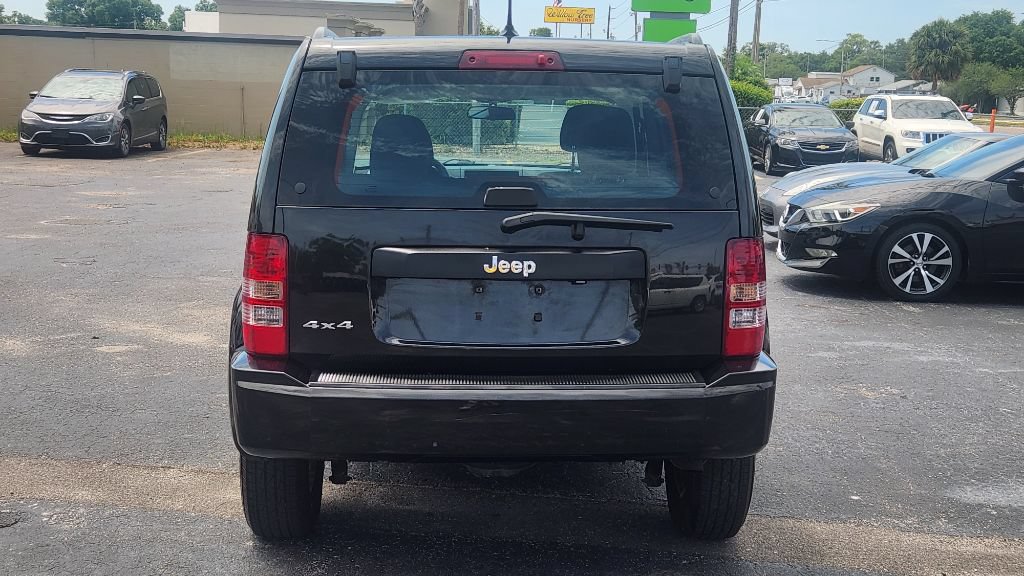 Used 2012 Jeep Liberty Sport AWD/4WD image 5
