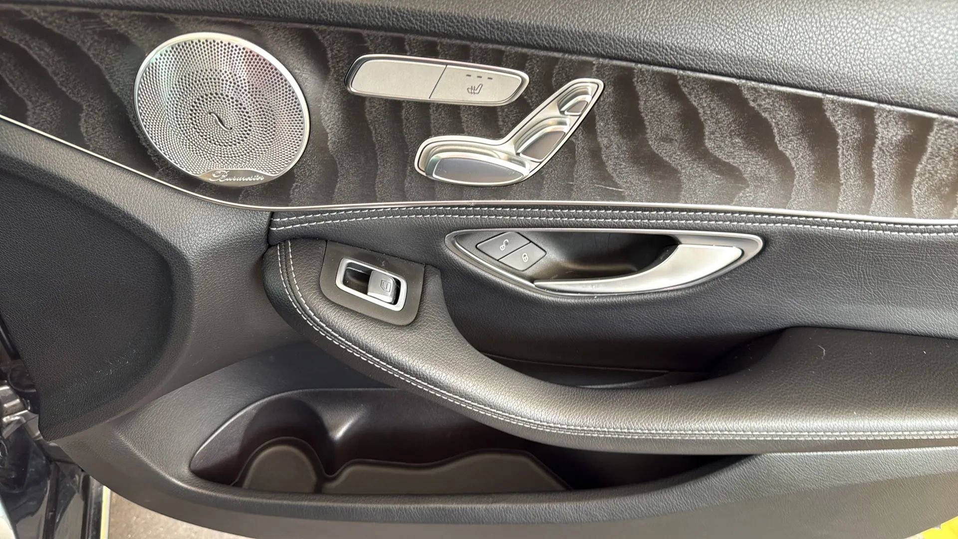 Used 2015 Mercedes-Benz C 300 Sedan image 31