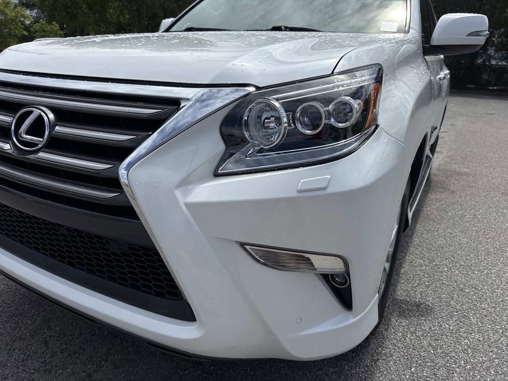 Used 2015 Lexus GX 460 w/ Premium Package image 10
