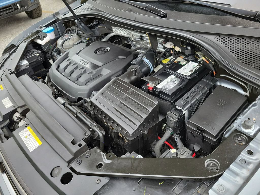 Used 2023 Volkswagen Tiguan SE R-Line FWD image 40