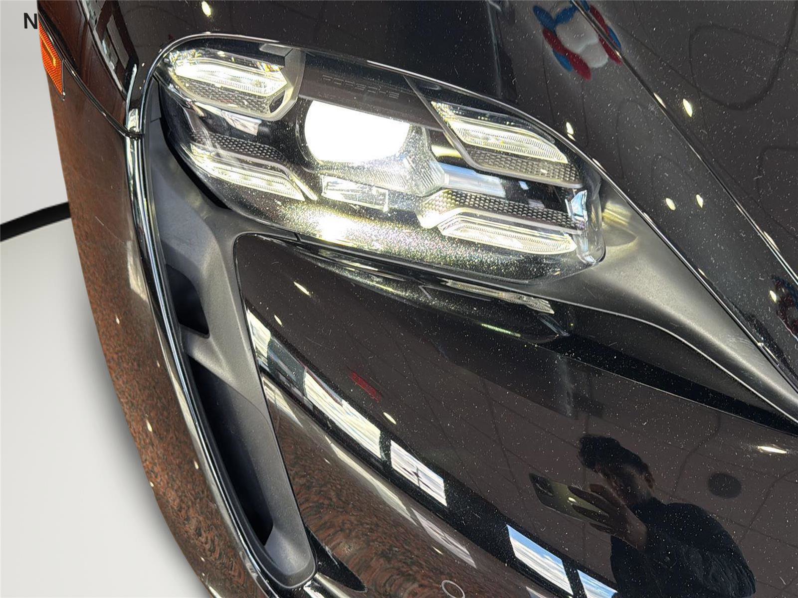 Used 2021 Porsche Taycan 4S AWD/4WD image 29