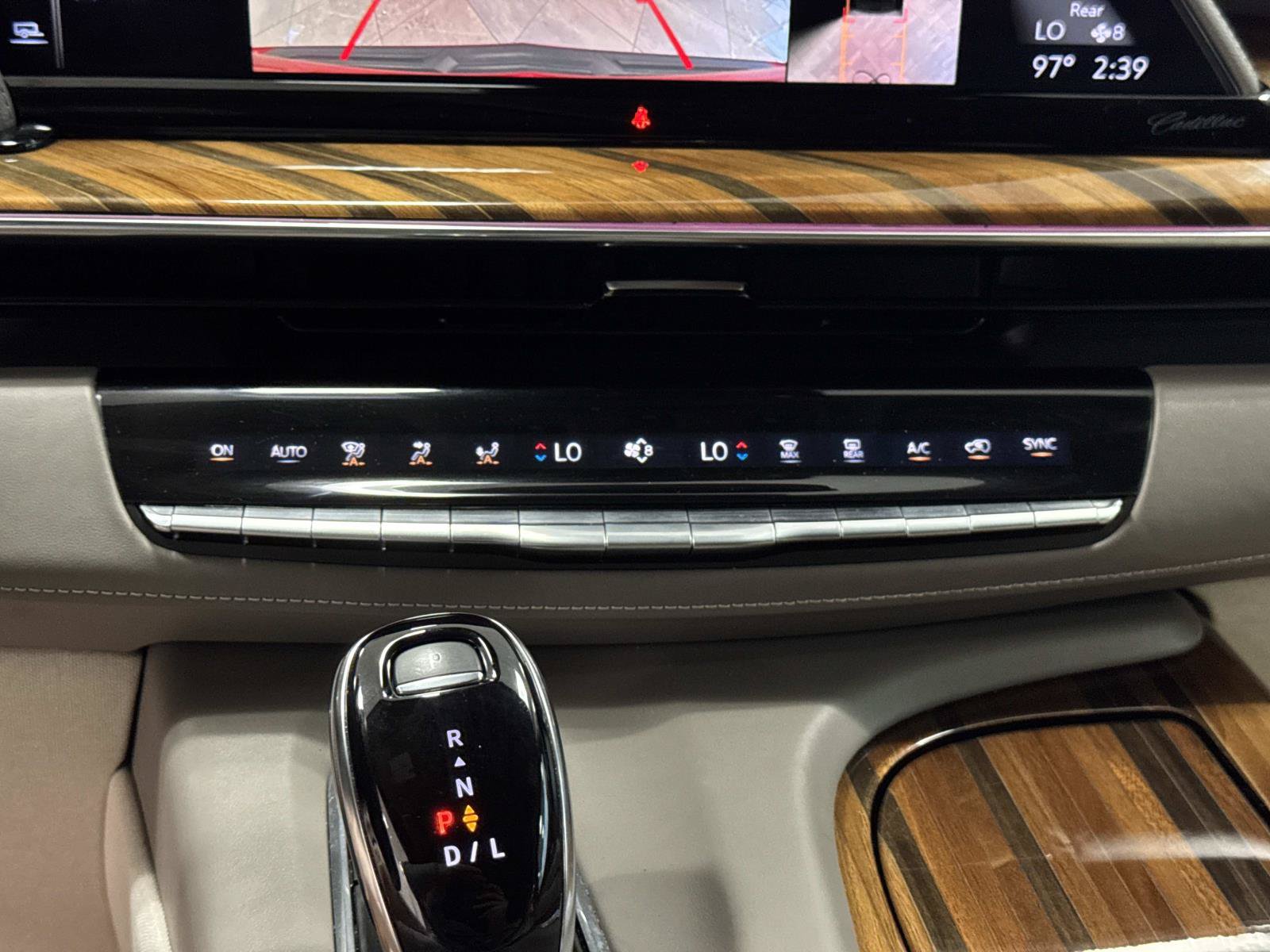 Used 2024 Cadillac Escalade Sport Platinum AWD/4WD image 18