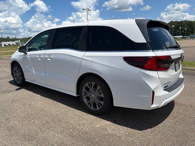 New 2026 Honda Odyssey Touring image 4
