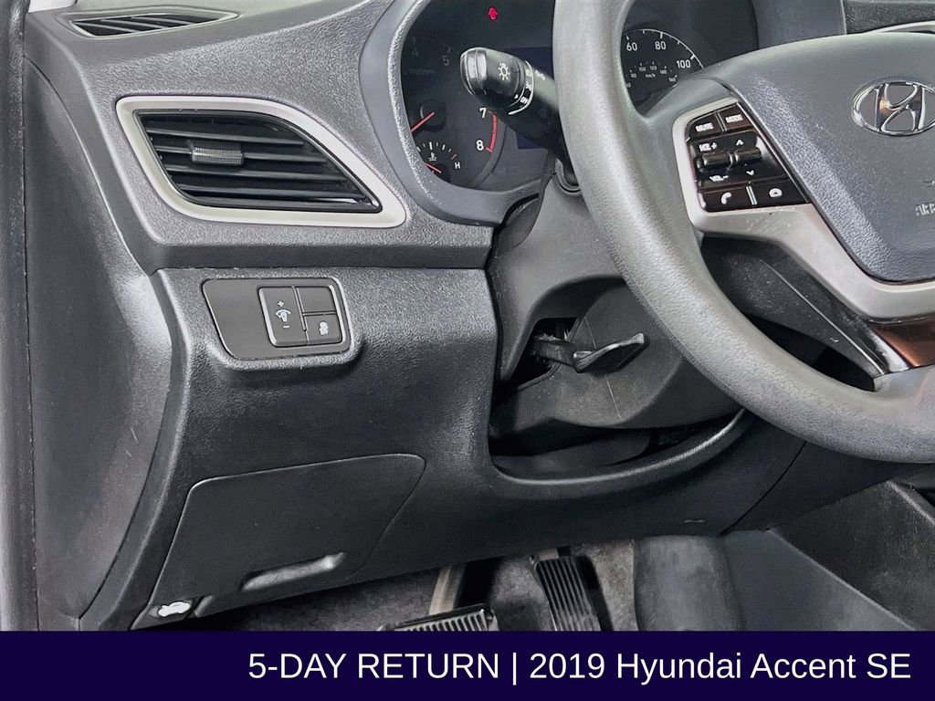 Used 2019 Hyundai Accent SE FWD image 12