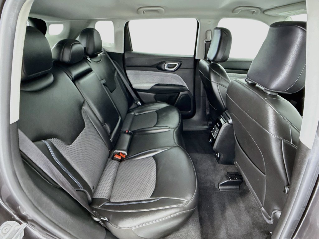 Used 2022 Jeep Compass Latitude FWD image 20