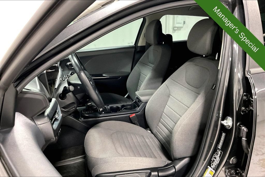 Used 2025 Kia K4 EX FWD image 31