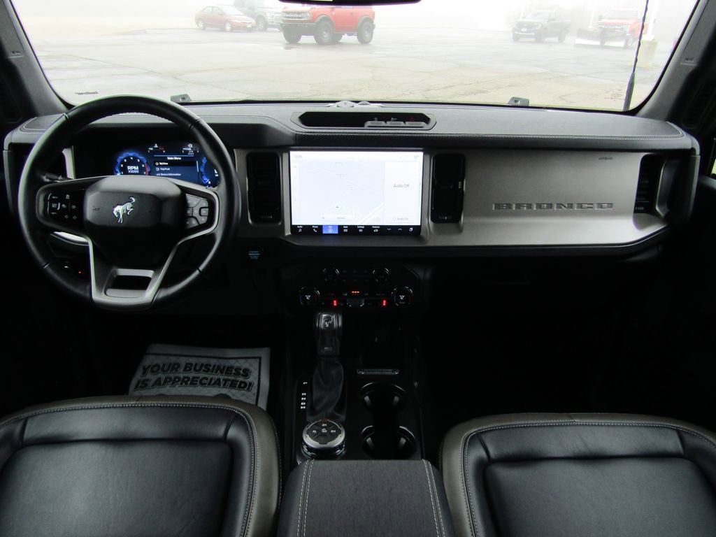 Used 2025 Ford Bronco Outer Banks AWD/4WD image 13