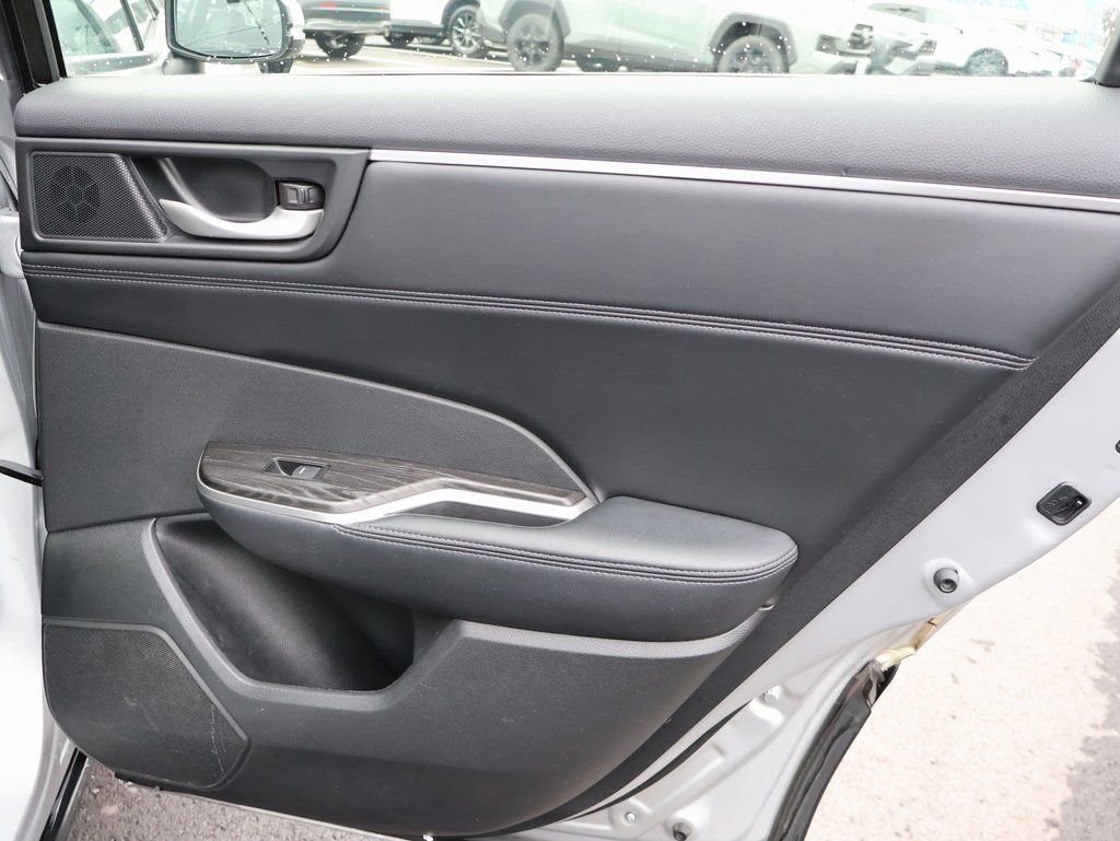 Certified 2018 Honda Clarity Plug-In Hybrid image 14