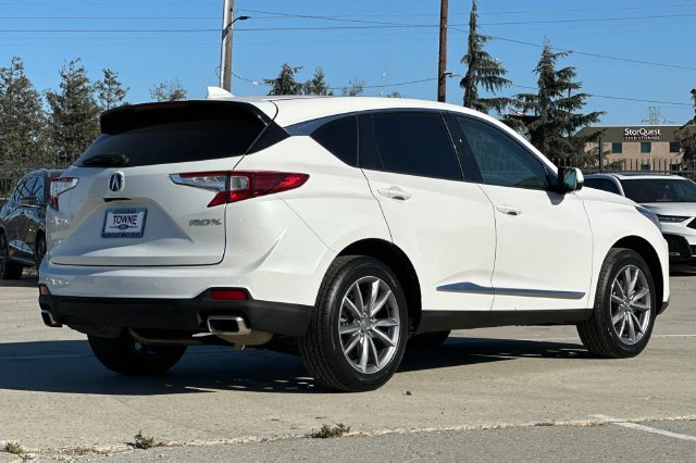 Used 2023 Acura RDX w/ Technology Package FWD image 4