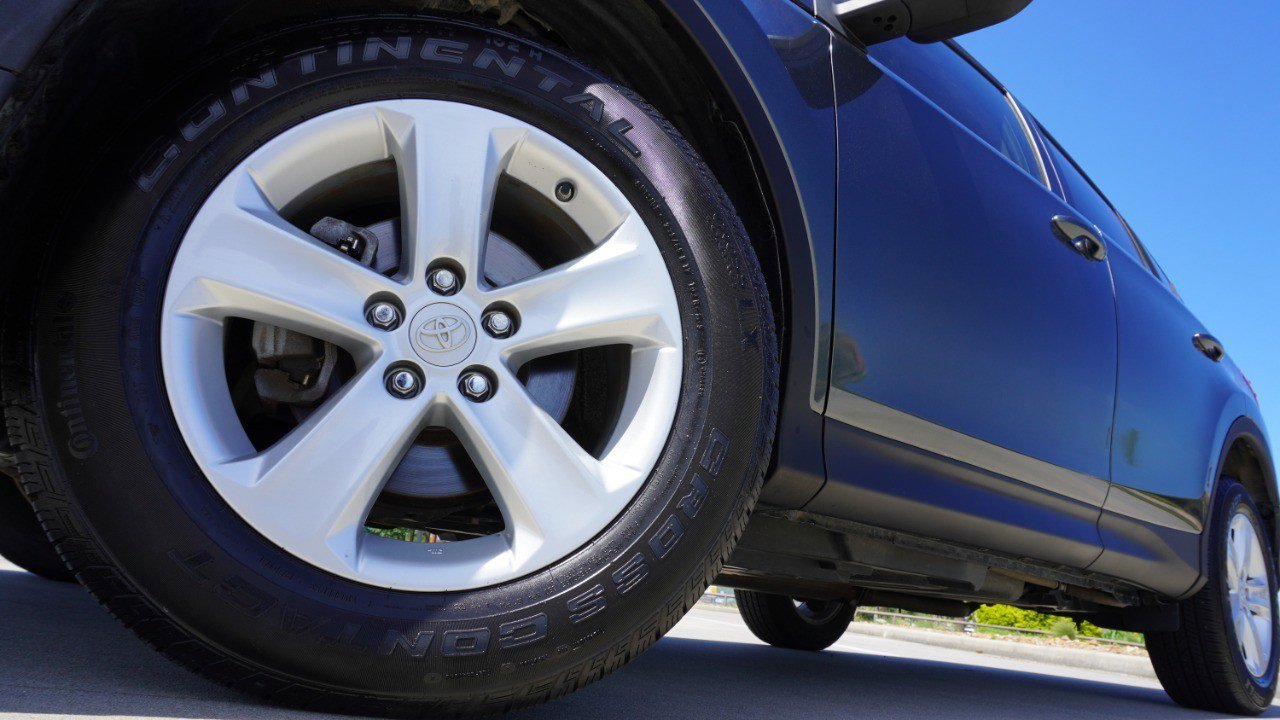 Used 2013 Toyota RAV4 XLE image 11