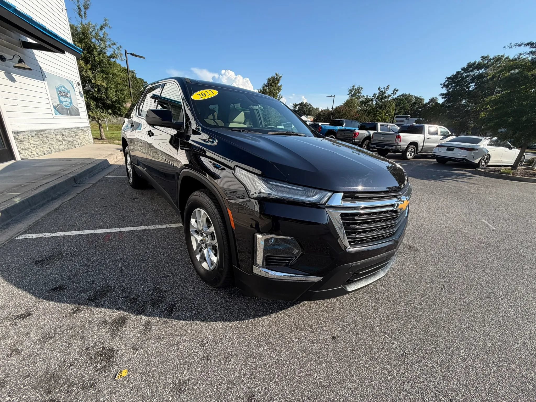 Used 2023 Chevrolet Traverse LS AWD/4WD image 4