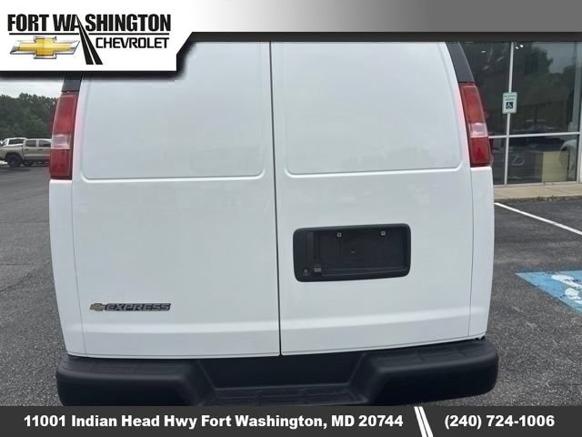 Used 2025 Chevrolet Express 2500 Extended w/ Driver Convenience Package RWD image 5