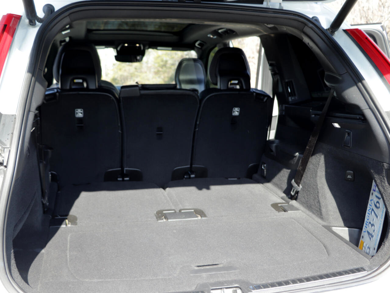 Used 2019 Volvo XC90 T6 R-Design w/ Advanced Package image 7