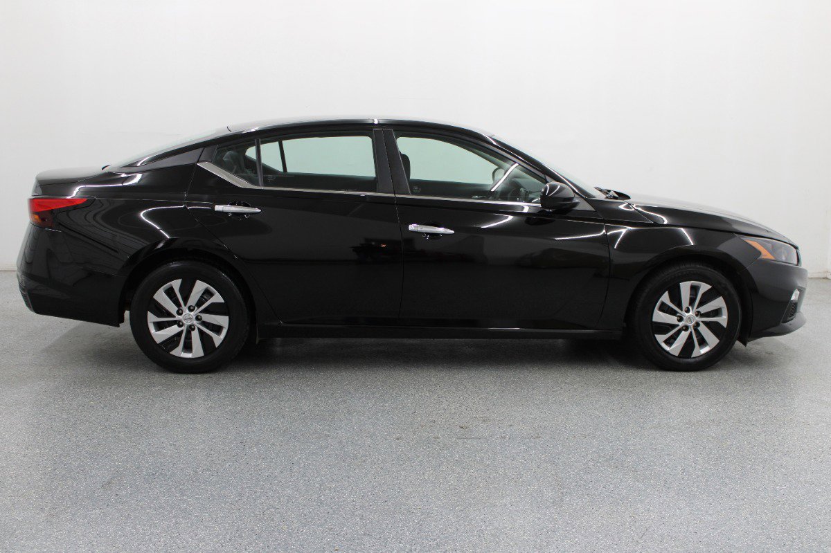 Used 2022 Nissan Altima 2.5 S image 2