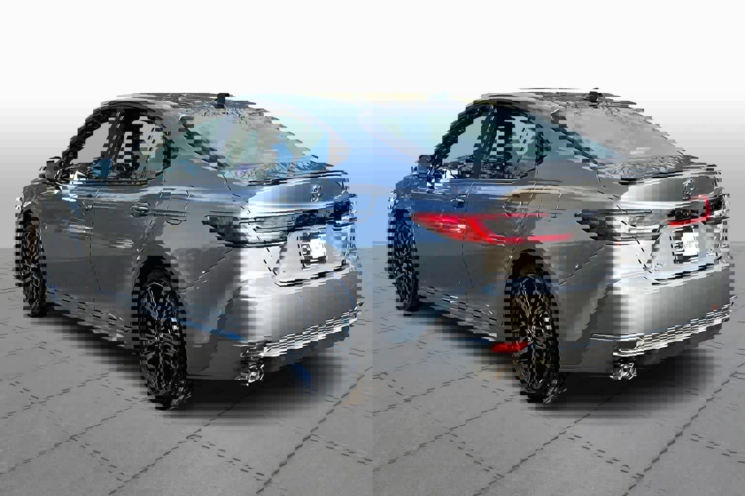 Used 2025 Toyota Camry XSE image 12