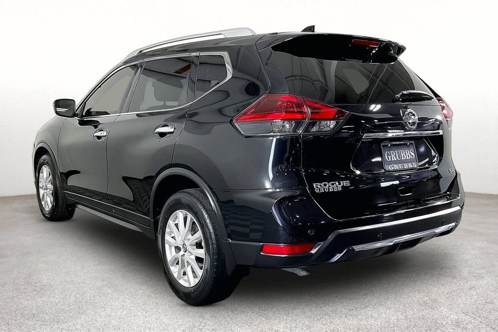 Used 2020 Nissan Rogue SV FWD image 15