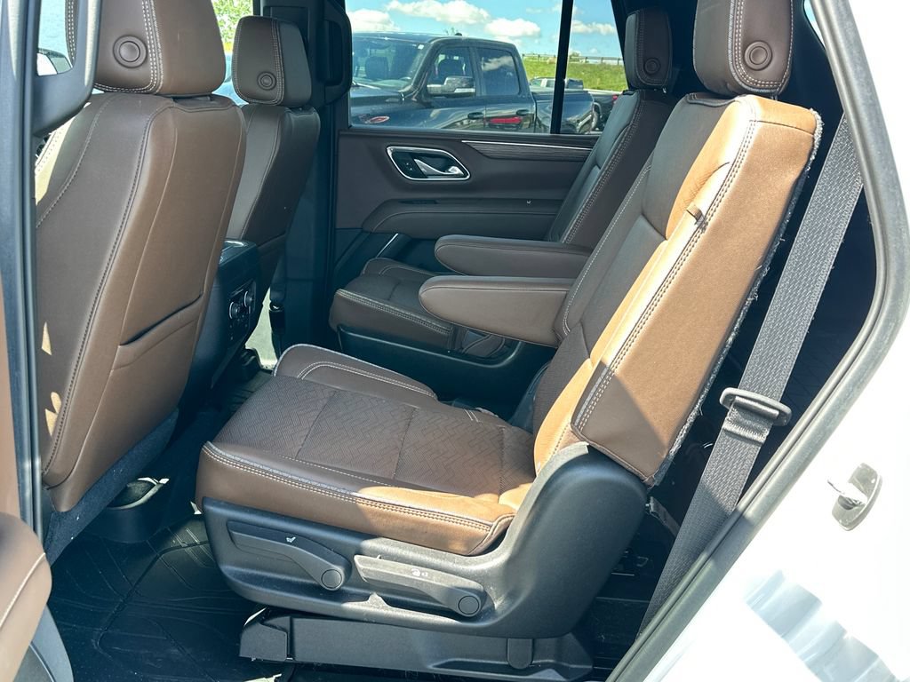 Used 2021 Chevrolet Tahoe High Country AWD/4WD image 16
