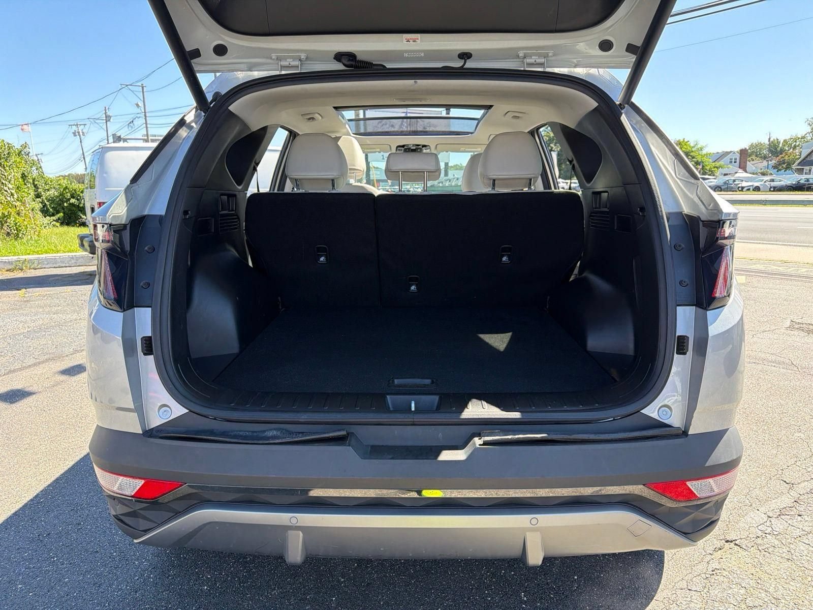 Used 2023 Hyundai Tucson Limited AWD/4WD image 8