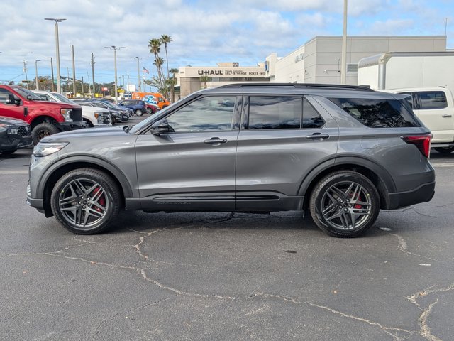 New 2026 Ford Explorer ST-Line w/ ST-Line Street Pack image 5