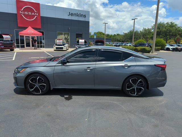 Certified 2023 Nissan Altima 2.5 SR w/ SR Premium Package FWD image 11