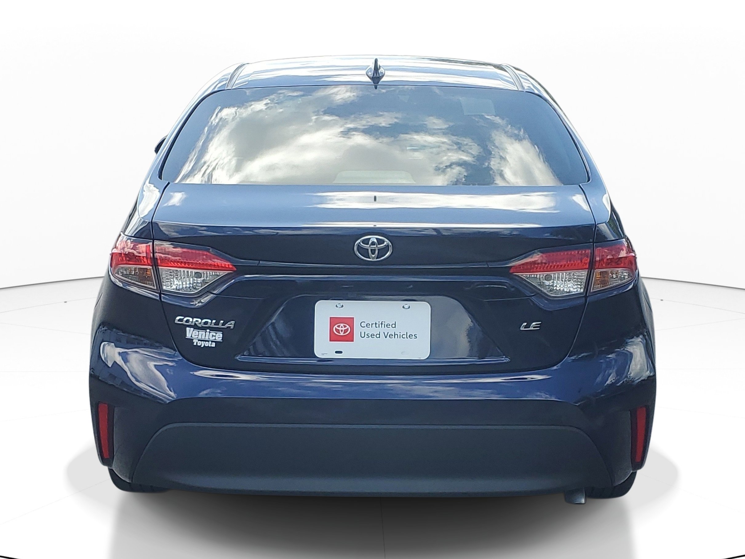 Used 2024 Toyota Corolla LE image 5