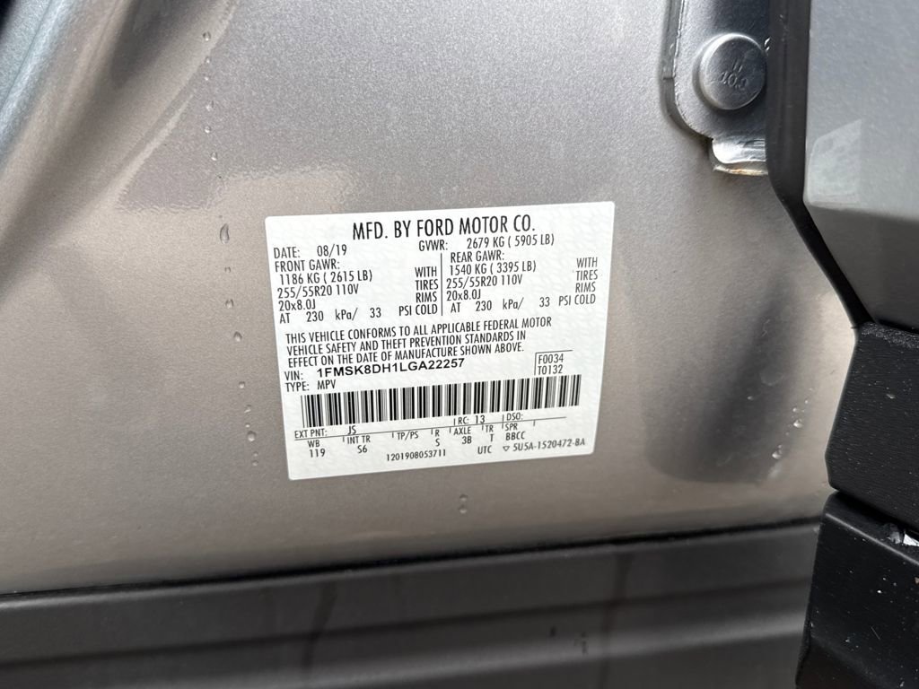 Used 2020 Ford Explorer XLT w/ Equipment Group 202A AWD/4WD image 32