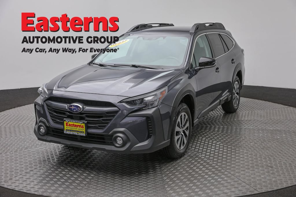 Used 2023 Subaru Outback Premium AWD/4WD image 1