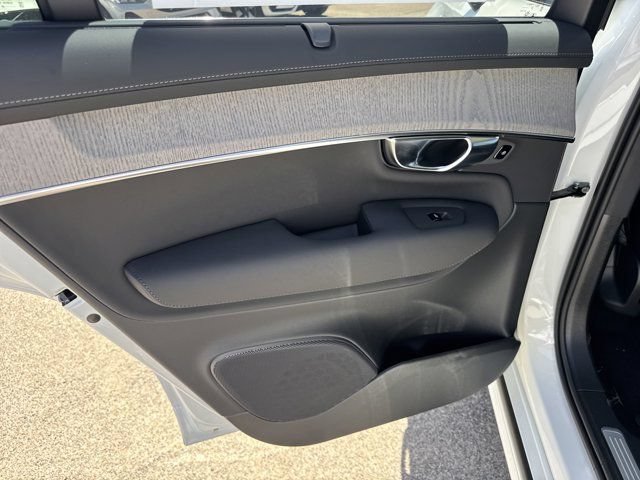 Certified 2025 Volvo XC90 T8 Ultra w/ Protection Package Premier AWD/4WD image 22