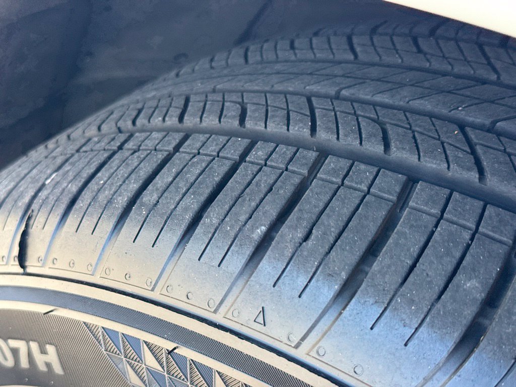Certified 2025 Nissan Murano SV AWD/4WD image 35