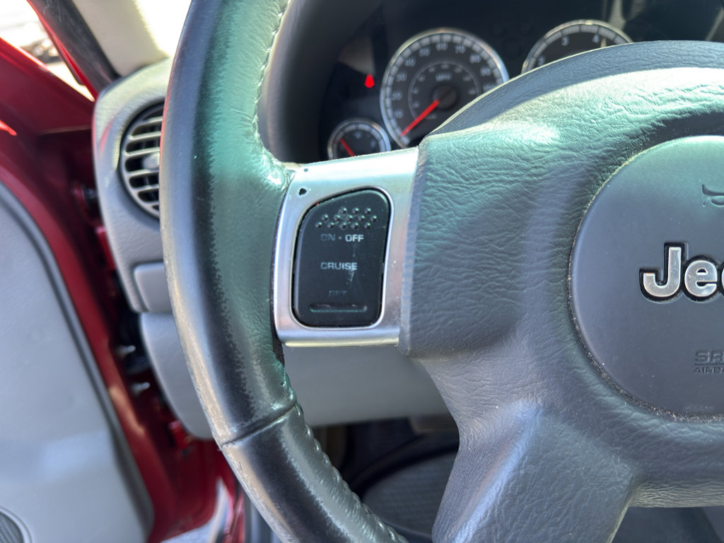 Used 2005 Jeep Liberty Limited AWD/4WD image 15