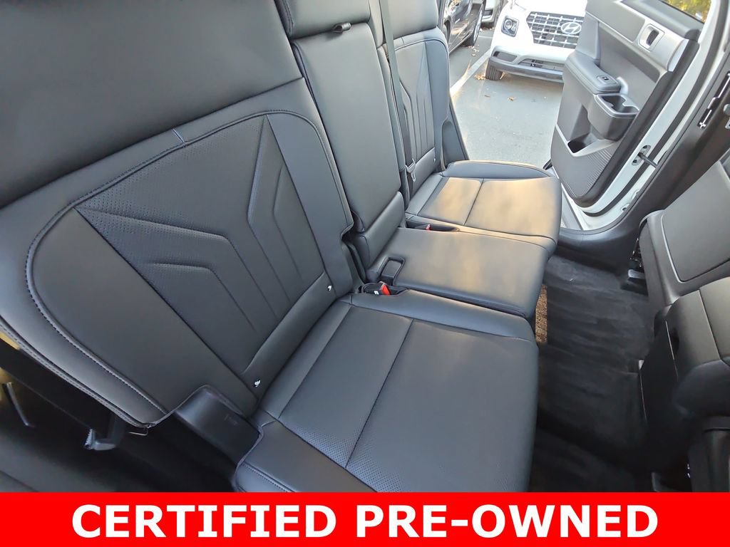 Used 2025 Hyundai Santa Fe SEL FWD image 11
