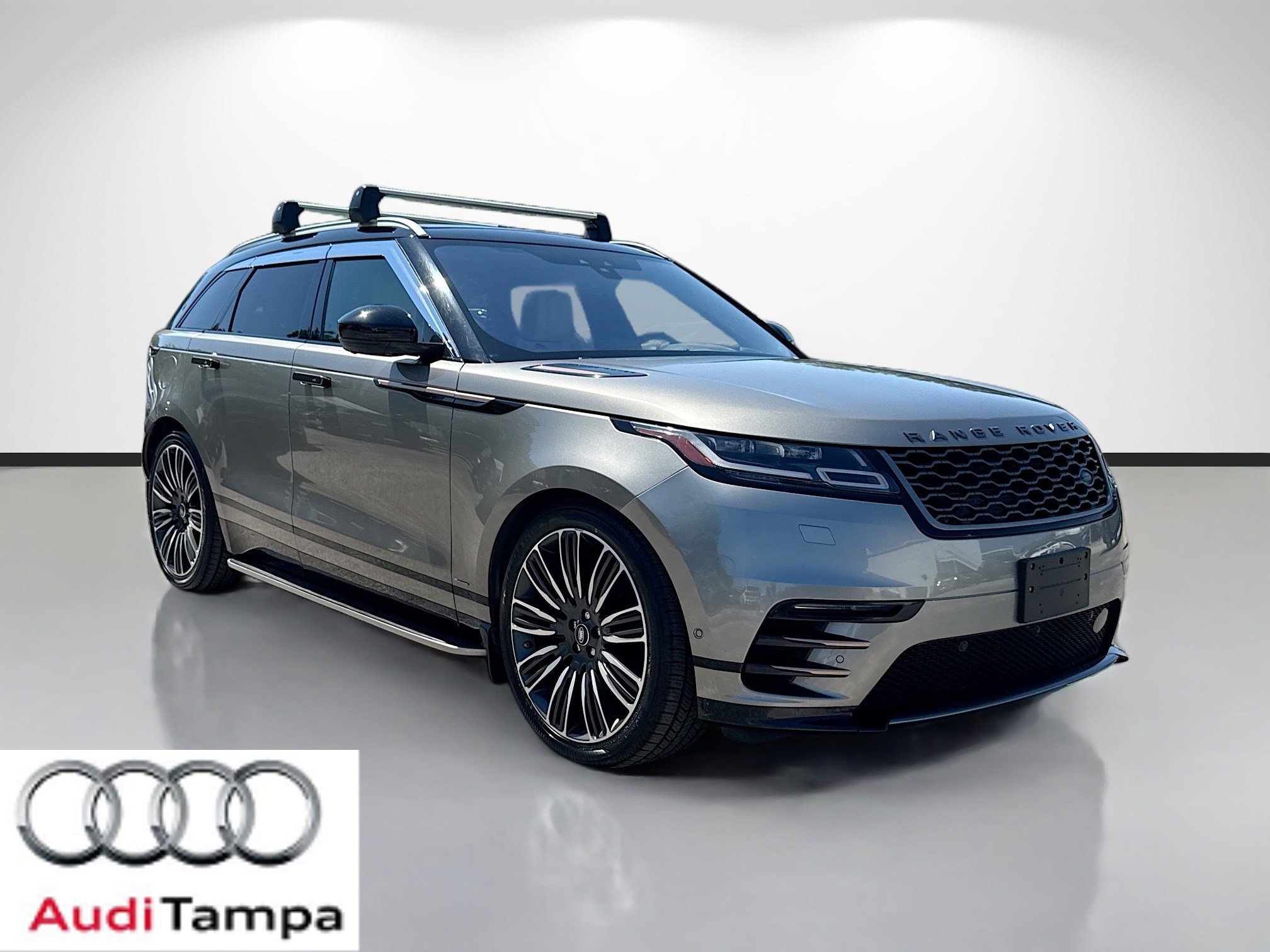 Used 2018 Land Rover Range Rover Velar AWD/4WD image 1