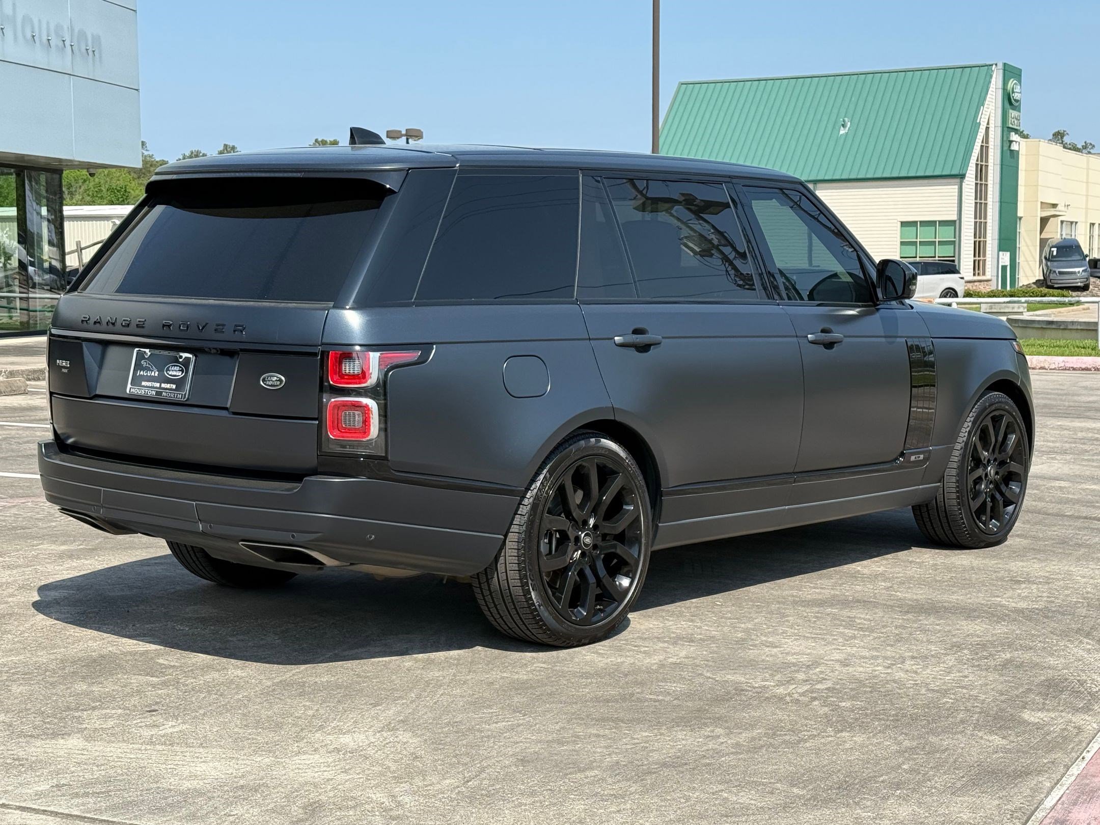 Used 2021 Land Rover Range Rover P525 Westminster Edition LWB image 9