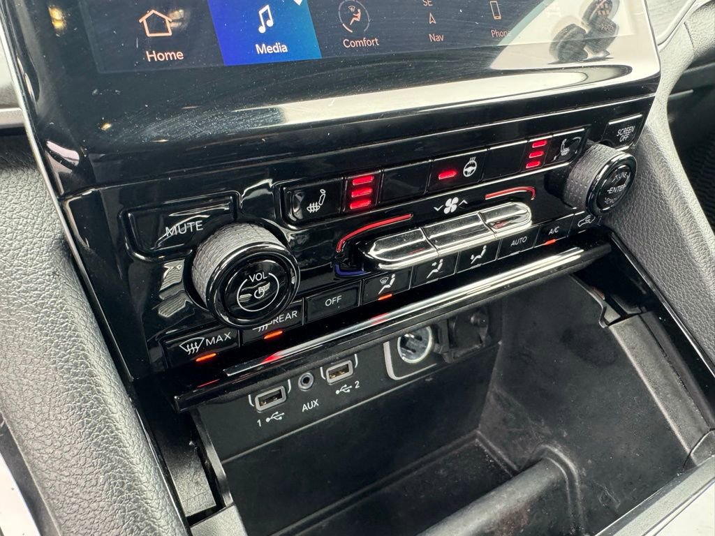 Used 2023 Jeep Grand Cherokee Limited image 29