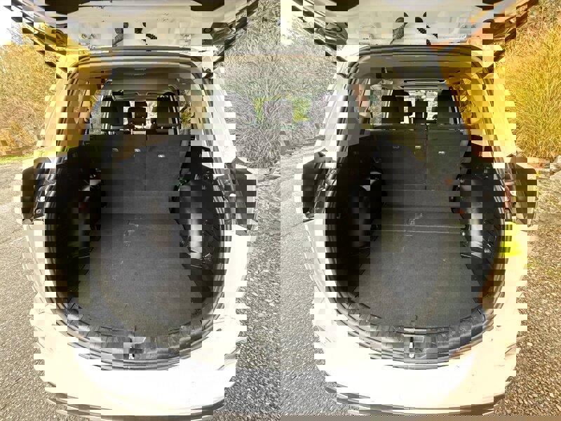 Used 2018 Toyota RAV4 Adventure w/ Cold Weather Package image 8