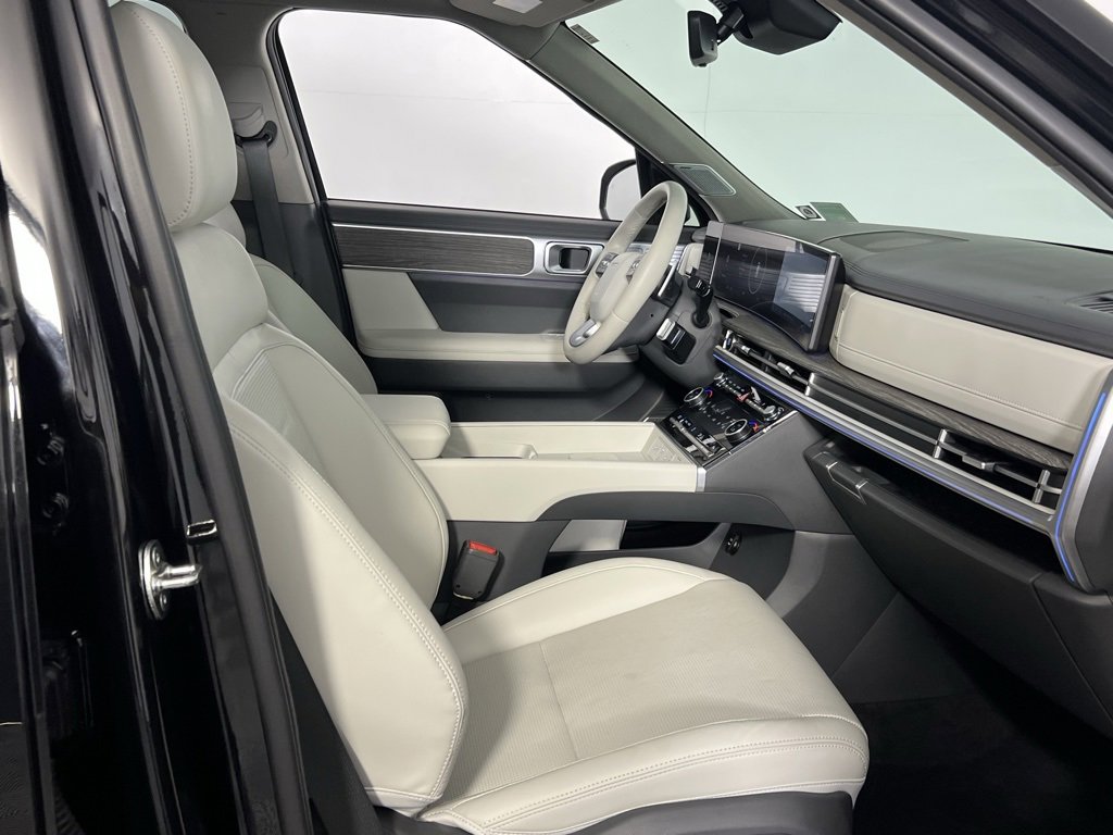 Used 2024 Hyundai Santa Fe Limited image 36