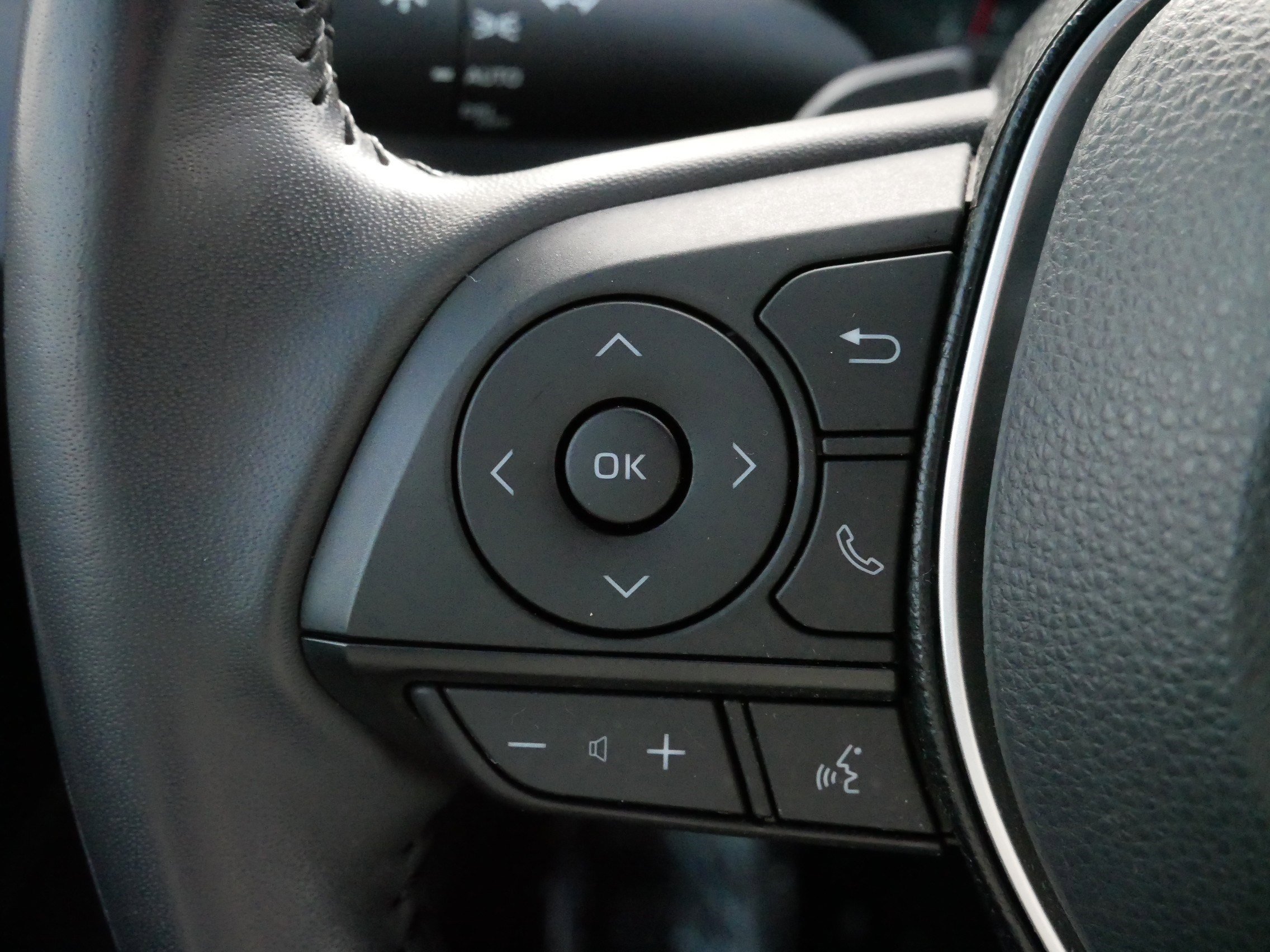 Certified 2020 Toyota Corolla SE image 26