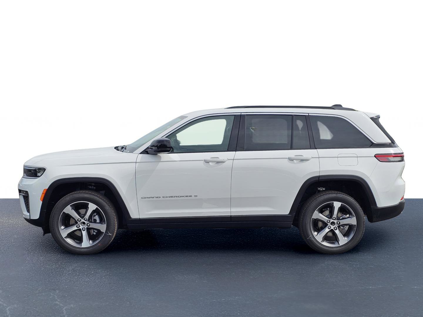 New 2026 Jeep Grand Cherokee Limited RWD image 14