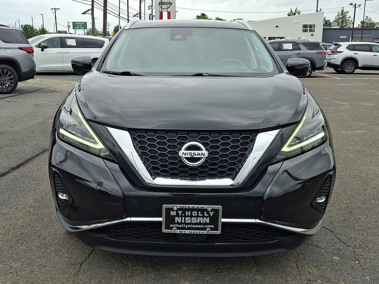 Certified 2022 Nissan Murano Platinum w/ Cargo Package AWD/4WD image 2