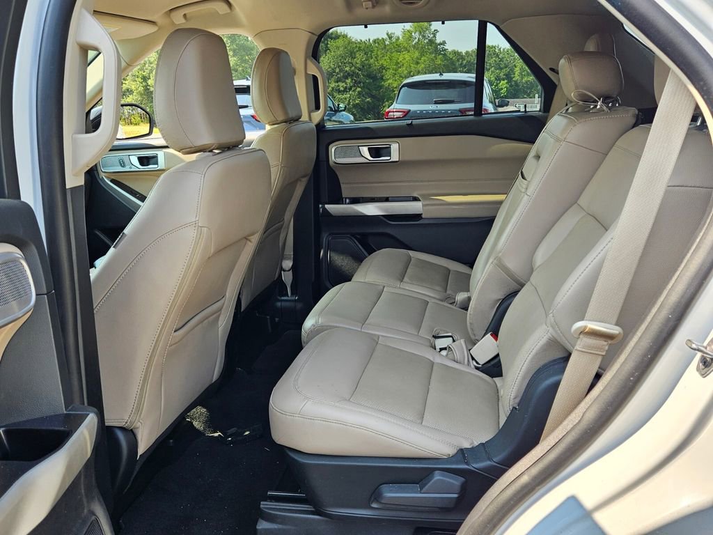 Used 2022 Ford Explorer Limited image 6