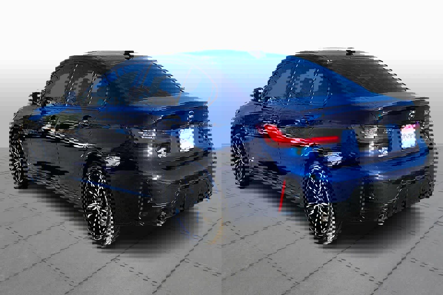 Used 2023 BMW 330e w/ M Sport Package image 10