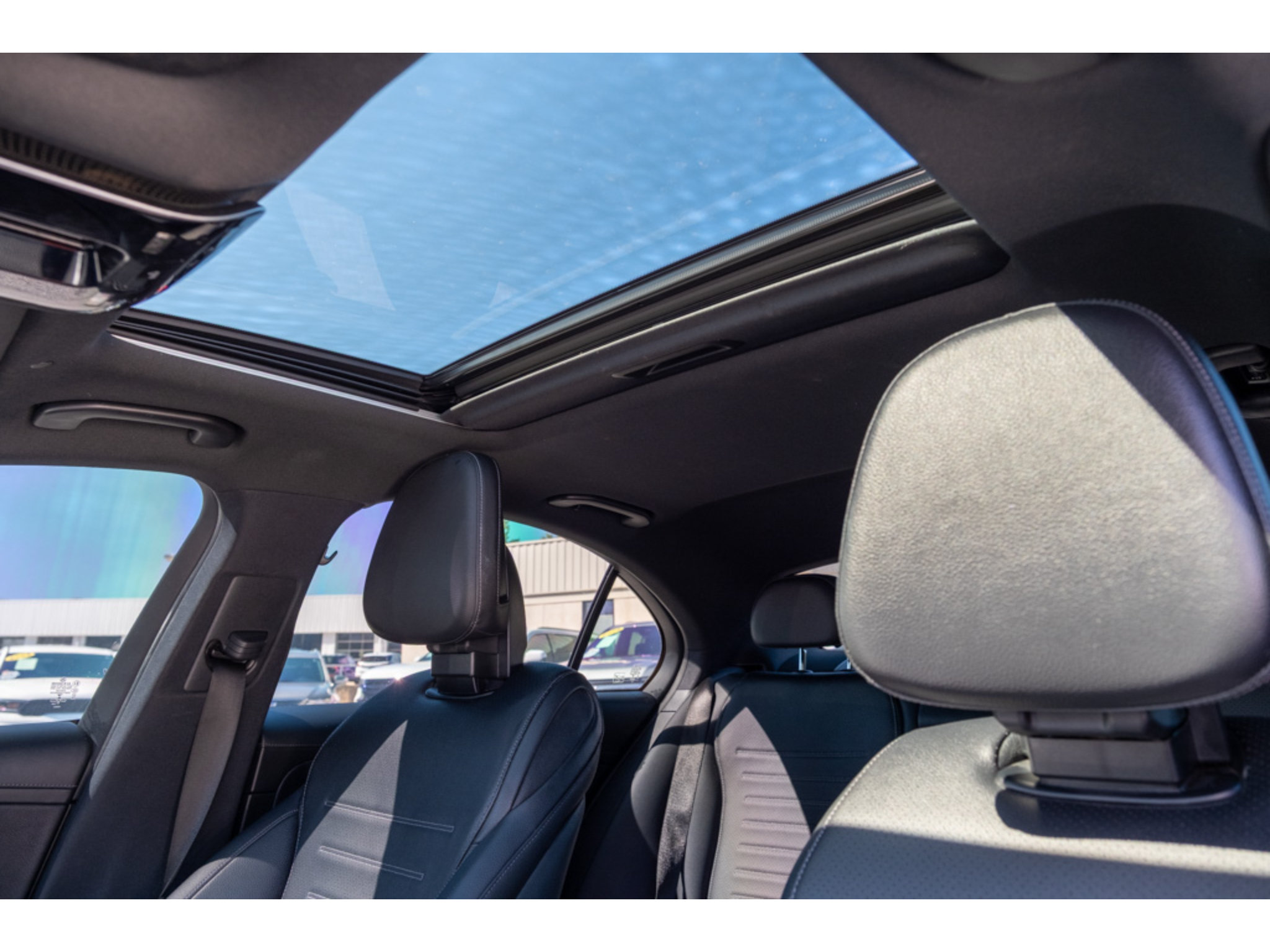 Used 2023 Mercedes-Benz C 300 Sedan image 17