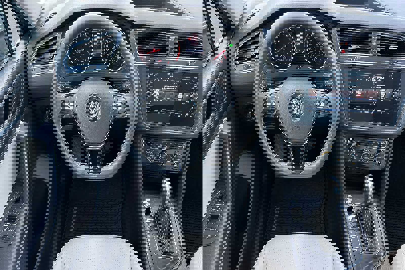 Used 2021 Volkswagen Tiguan SE w/ Panoramic Sunroof Package image 15