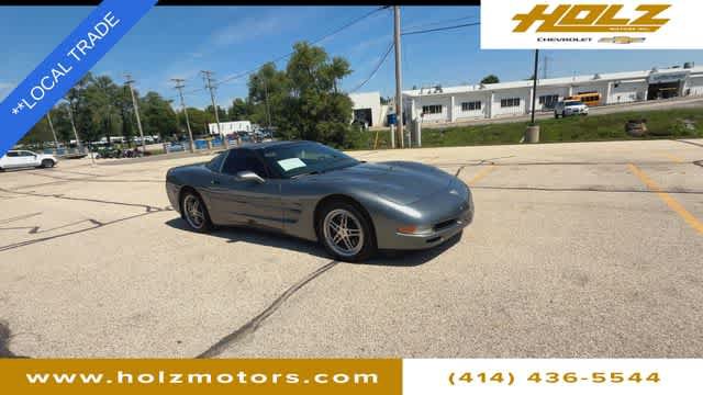 Used 2003 Chevrolet Corvette Coupe w/ Preferred Equipment Group RWD image 2