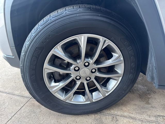 Used 2020 Jeep Cherokee Latitude Plus w/ Cold Weather Group image 28