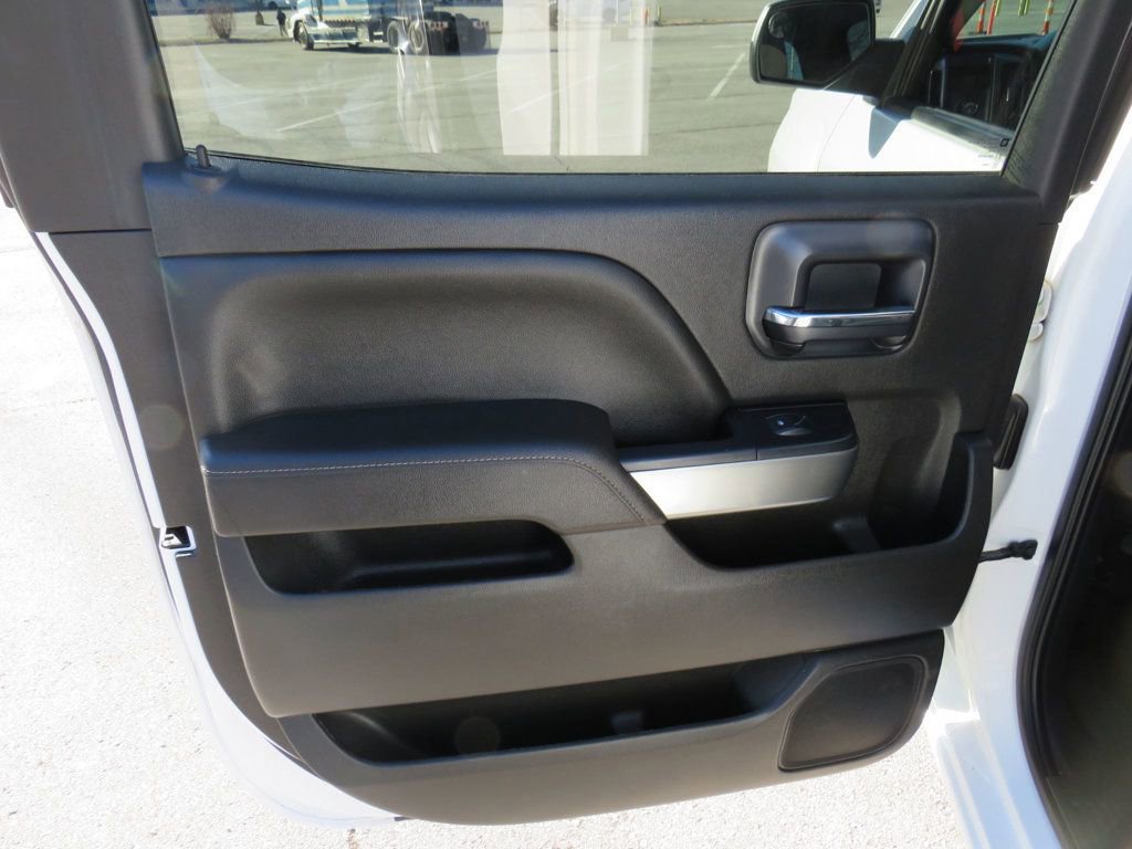 Used 2018 Chevrolet Silverado 1500 LT w/ Texas Edition image 12