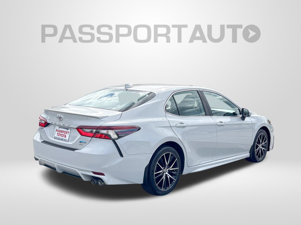 Used 2024 Toyota Camry SE FWD image 8