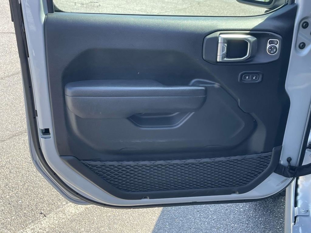 Certified 2024 Jeep Wrangler Unlimited Rubicon image 23