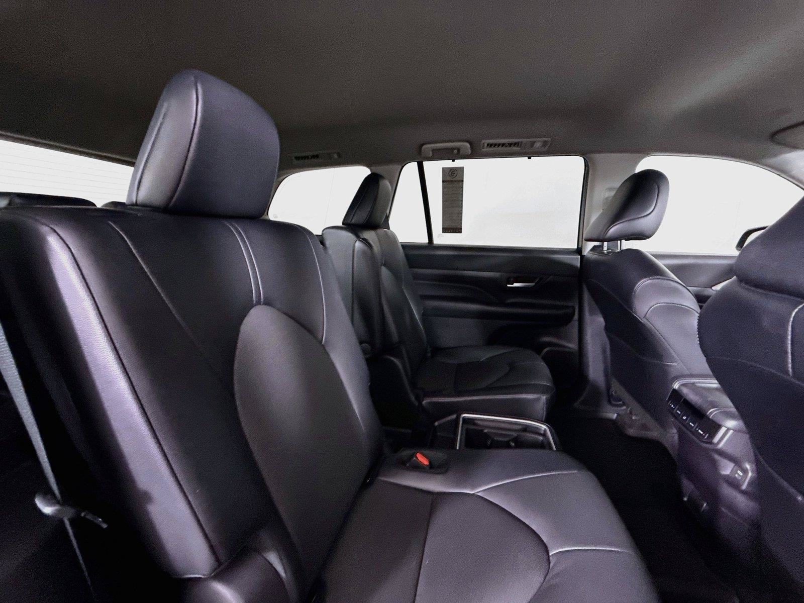 Certified 2025 Toyota Grand Highlander FWD image 41