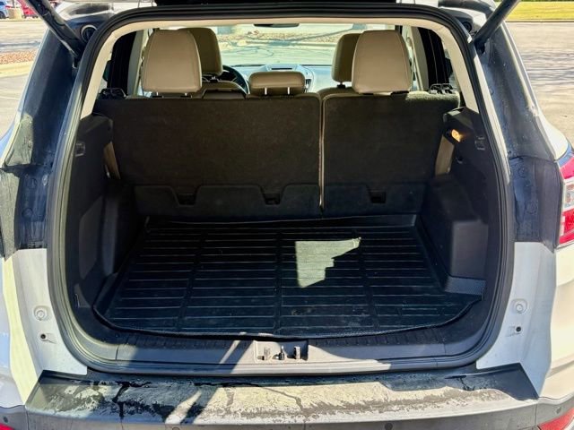 Used 2017 Ford Escape Titanium image 17